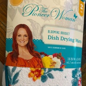 Pioneer Woman drying mats